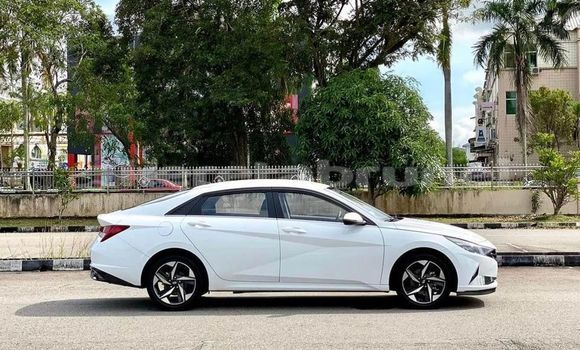 Buy Used Hyundai Elantra Other Car in Bandar Seri Begawan in Brunei-Muara Buy Used Hyundai Elantra Other Car in Bandar Seri Begawan in Brunei-Muara