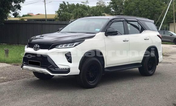 Buy Used Toyota Fortuner White Car in Bandar Seri Begawan in Brunei-Muara Buy Used Toyota Fortuner White Car in Bandar Seri Begawan in Brunei-Muara