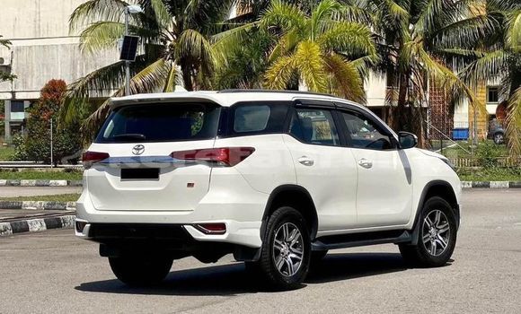 Buy Used Toyota Fortuner Other Car in Bandar Seri Begawan in Brunei-Muara Buy Used Toyota Fortuner Other Car in Bandar Seri Begawan in Brunei-Muara