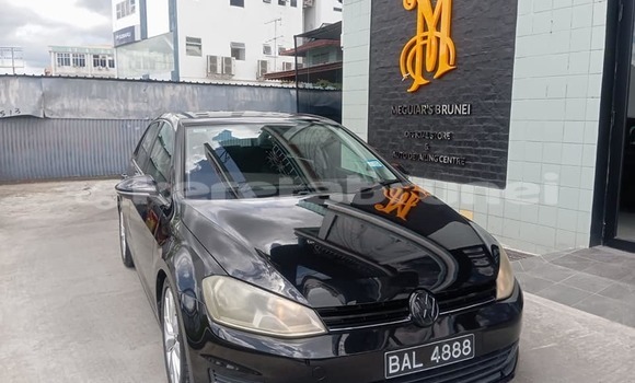 Buy Used Volkswagen Golf Black Car in Bandar Seri Begawan in Brunei-Muara Buy Used Volkswagen Golf Black Car in Bandar Seri Begawan in Brunei-Muara