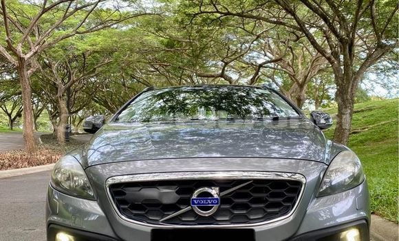 Buy Used Volvo 140 Series Black Car in Bandar Seri Begawan in Brunei-Muara
