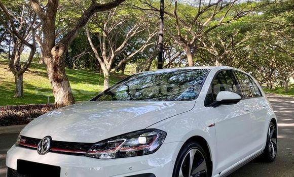 Buy Used Volkswagen Golf White Car in Bandar Seri Begawan in Brunei-Muara Buy Used Volkswagen Golf White Car in Bandar Seri Begawan in Brunei-Muara