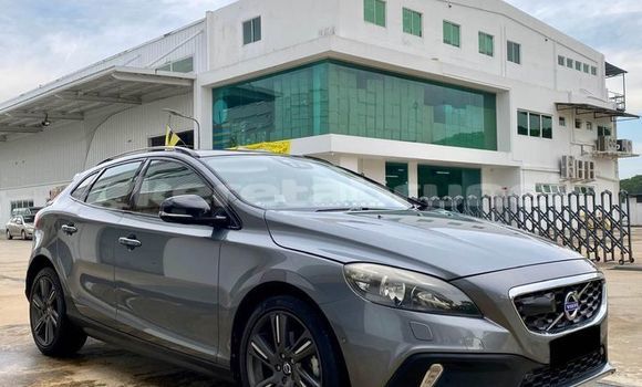 Buy Used Volvo V40 Other Car in Bandar Seri Begawan in Brunei-Muara
