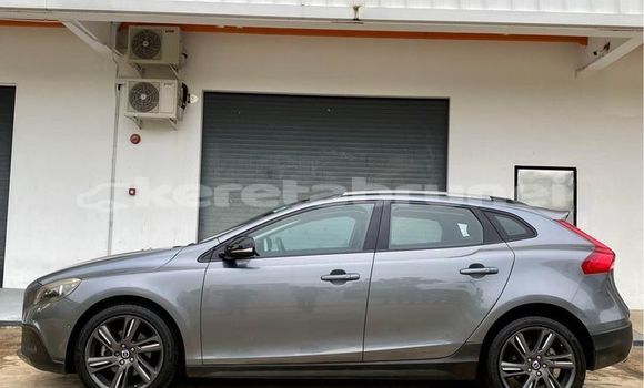 Buy Used Volvo V40 Other Car in Bandar Seri Begawan in Brunei-Muara Buy Used Volvo V40 Other Car in Bandar Seri Begawan in Brunei-Muara