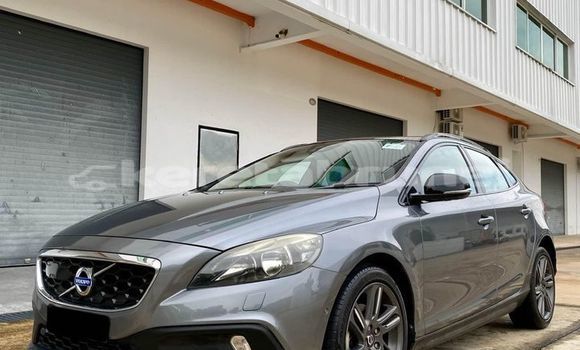 Buy Used Volvo V40 Other Car in Bandar Seri Begawan in Brunei-Muara Buy Used Volvo V40 Other Car in Bandar Seri Begawan in Brunei-Muara