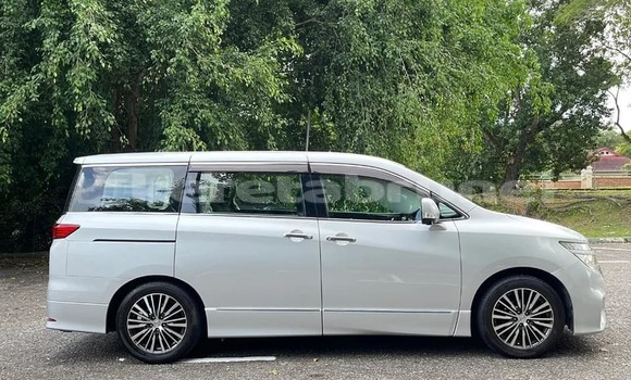 Buy Used Toyota Hiace White Car in Bandar Seri Begawan in Brunei-Muara Buy Used Toyota Hiace White Car in Bandar Seri Begawan in Brunei-Muara