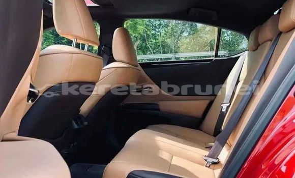 Buy Used Lexus ES Red Car in Bandar Seri Begawan in Brunei-Muara