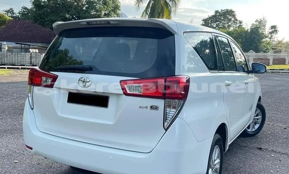 Buy Used Toyota innova White Car in Bandar Seri Begawan in Brunei-Muara Buy Used Toyota innova White Car in Bandar Seri Begawan in Brunei-Muara