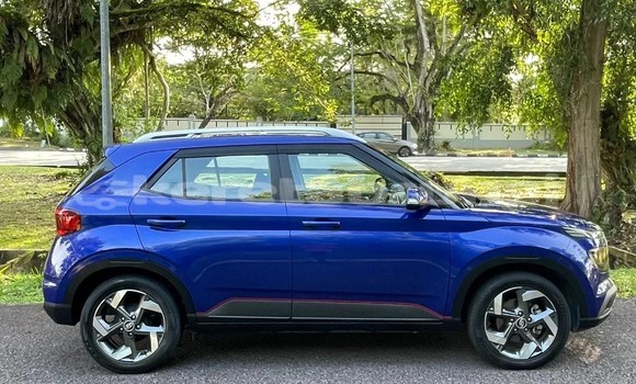 Buy Used Hyundai Verna Blue Car in Bandar Seri Begawan in Brunei-Muara Buy Used Hyundai Verna Blue Car in Bandar Seri Begawan in Brunei-Muara