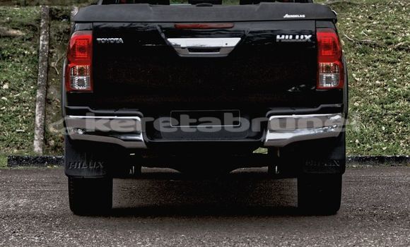 Buy Used Toyota Hilux Black Car in Bandar Seri Begawan in Brunei-Muara Buy Used Toyota Hilux Black Car in Bandar Seri Begawan in Brunei-Muara