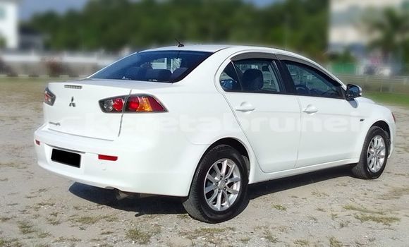 Buy Used Mitsubishi Lancer White Car in Bandar Seri Begawan in Brunei-Muara Buy Used Mitsubishi Lancer White Car in Bandar Seri Begawan in Brunei-Muara