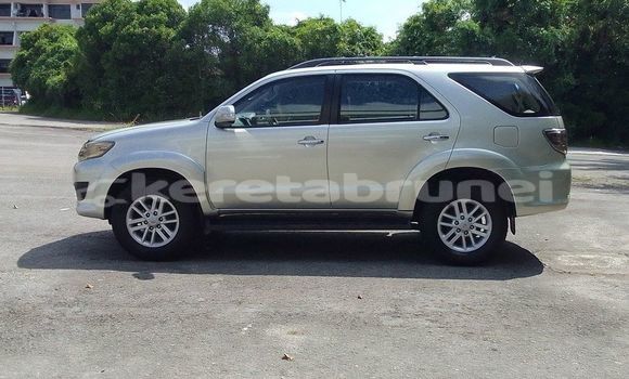 Buy Used Toyota Fortuner Other Car in Bandar Seri Begawan in Brunei-Muara Buy Used Toyota Fortuner Other Car in Bandar Seri Begawan in Brunei-Muara