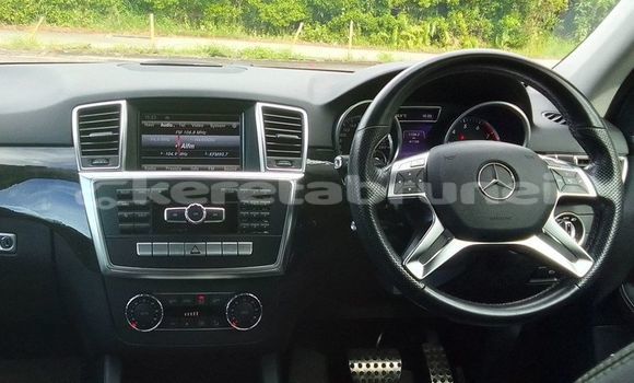 Buy Used Mercedes-Benz ML–Class White Car in Bandar Seri Begawan in Brunei-Muara Buy Used Mercedes-Benz ML–Class White Car in Bandar Seri Begawan in Brunei-Muara