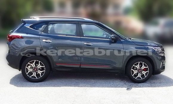 Buy Used Kia Sedona Black Car in Bandar Seri Begawan in Brunei-Muara Buy Used Kia Sedona Black Car in Bandar Seri Begawan in Brunei-Muara