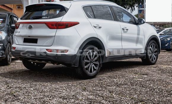 Buy Used Kia Sportage White Car in Bandar Seri Begawan in Brunei-Muara Buy Used Kia Sportage White Car in Bandar Seri Begawan in Brunei-Muara