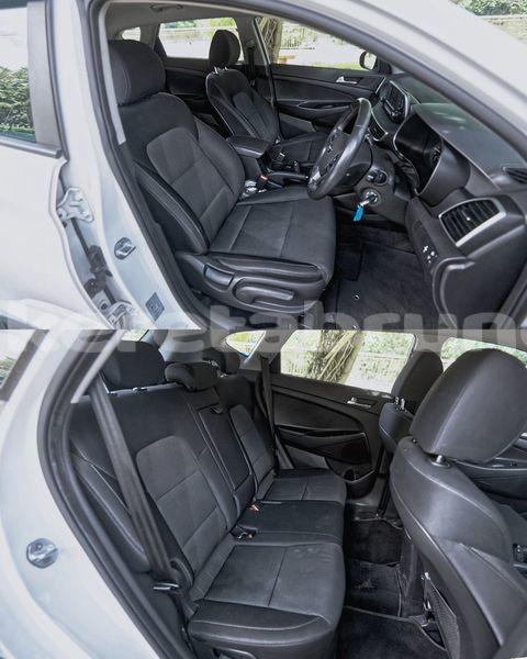 Big with watermark hyundai tucson brunei muara bandar seri begawan 5464