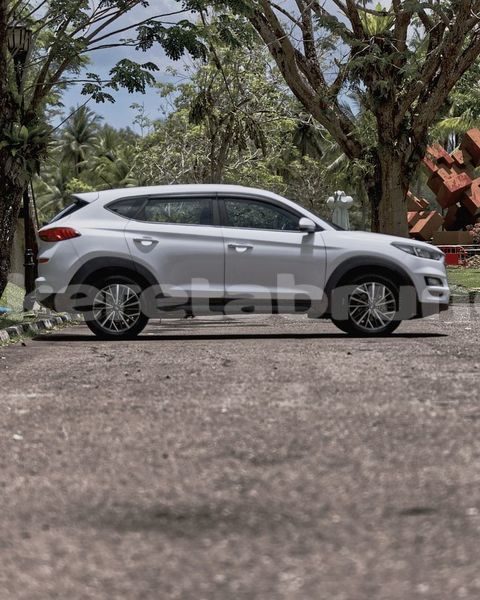 Big with watermark hyundai tucson brunei muara bandar seri begawan 5464