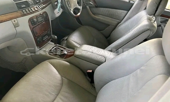 Buy Used Mercedes-Benz 190 (W201) Other Car in Tutong in Tutong