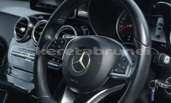Buy Used Mercedes-Benz GLC White Car in Bandar Seri Begawan in Brunei-Muara Buy Used Mercedes-Benz GLC White Car in Bandar Seri Begawan in Brunei-Muara