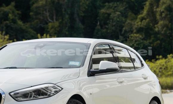 Buy Used BMW 1er White Car in Bandar Seri Begawan in Brunei-Muara Buy Used BMW 1er White Car in Bandar Seri Begawan in Brunei-Muara