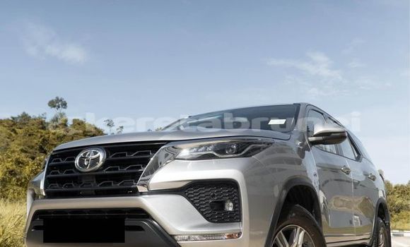 Buy Used Toyota Fortuner Other Car in Bandar Seri Begawan in Brunei-Muara Buy Used Toyota Fortuner Other Car in Bandar Seri Begawan in Brunei-Muara