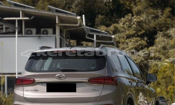 Buy Used Hyundai Santa Fe Other Car in Bandar Seri Begawan in Brunei-Muara Buy Used Hyundai Santa Fe Other Car in Bandar Seri Begawan in Brunei-Muara