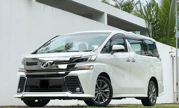 Buy Used Toyota Vellfire White Car in Bandar Seri Begawan in Brunei-Muara Buy Used Toyota Vellfire White Car in Bandar Seri Begawan in Brunei-Muara