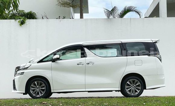 Buy Used Toyota Vellfire White Car in Bandar Seri Begawan in Brunei-Muara Buy Used Toyota Vellfire White Car in Bandar Seri Begawan in Brunei-Muara