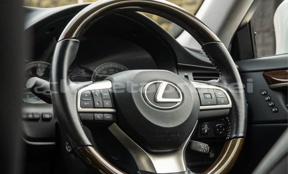 Buy Used Lexus ES Other Car in Bandar Seri Begawan in Brunei-Muara Buy Used Lexus ES Other Car in Bandar Seri Begawan in Brunei-Muara