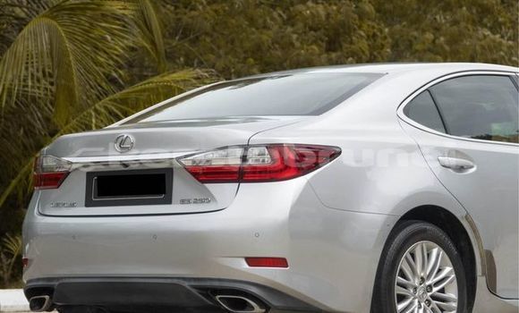 Buy Used Lexus ES Other Car in Bandar Seri Begawan in Brunei-Muara Buy Used Lexus ES Other Car in Bandar Seri Begawan in Brunei-Muara