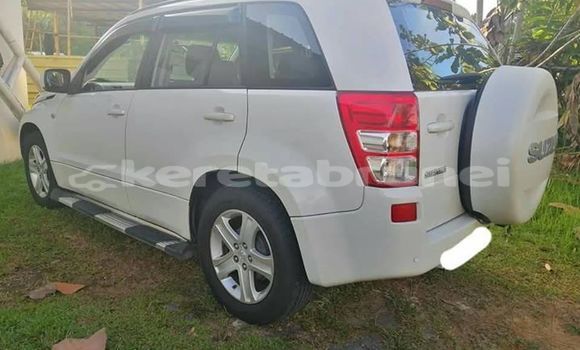 Buy Used Suzuki Grand Vitara White Car in Bandar Seri Begawan in Brunei-Muara