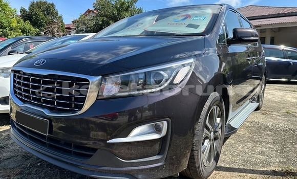 Buy Used Kia Carnival Black Car in Bandar Seri Begawan in Brunei-Muara Buy Used Kia Carnival Black Car in Bandar Seri Begawan in Brunei-Muara