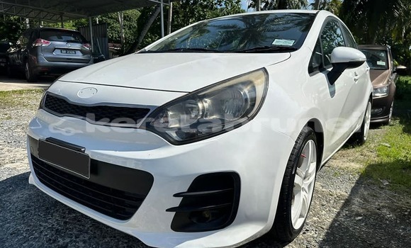 Buy Used Kia Rio White Car in Bandar Seri Begawan in Brunei-Muara Buy Used Kia Rio White Car in Bandar Seri Begawan in Brunei-Muara