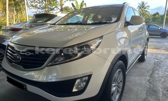 Buy Used Kia Sportage White Car in Bandar Seri Begawan in Brunei-Muara Buy Used Kia Sportage White Car in Bandar Seri Begawan in Brunei-Muara