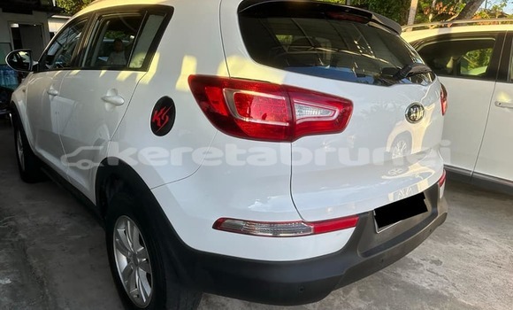 Buy Used Kia Sportage White Car in Bandar Seri Begawan in Brunei-Muara Buy Used Kia Sportage White Car in Bandar Seri Begawan in Brunei-Muara