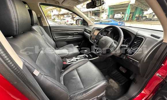 Buy Used Mitsubishi Outlander White Car in Bandar Seri Begawan in Brunei-Muara Buy Used Mitsubishi Outlander White Car in Bandar Seri Begawan in Brunei-Muara