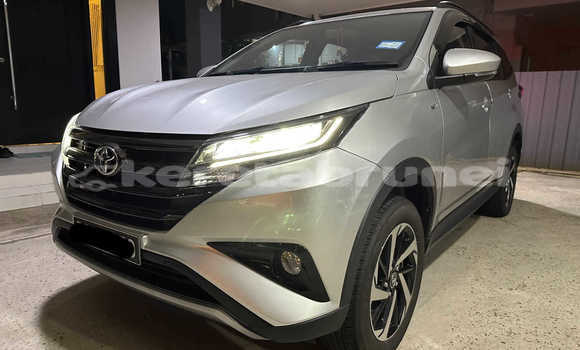 Buy Used Toyota Rush White Car in Bandar Seri Begawan in Brunei-Muara Buy Used Toyota Rush White Car in Bandar Seri Begawan in Brunei-Muara