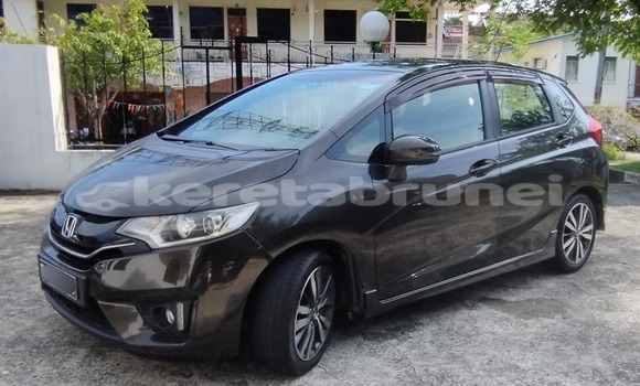 Buy Used Honda Jazz Black Car in Bandar Seri Begawan in Brunei-Muara Buy Used Honda Jazz Black Car in Bandar Seri Begawan in Brunei-Muara