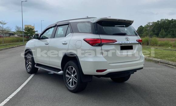 Buy Used Toyota Fortuner White Car in Bandar Seri Begawan in Brunei-Muara Buy Used Toyota Fortuner White Car in Bandar Seri Begawan in Brunei-Muara