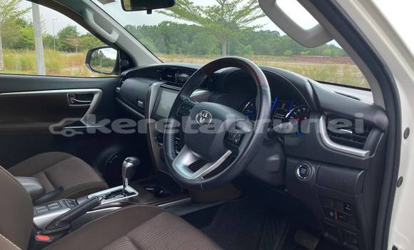 Buy Used Toyota Fortuner White Car in Bandar Seri Begawan in Brunei-Muara Buy Used Toyota Fortuner White Car in Bandar Seri Begawan in Brunei-Muara