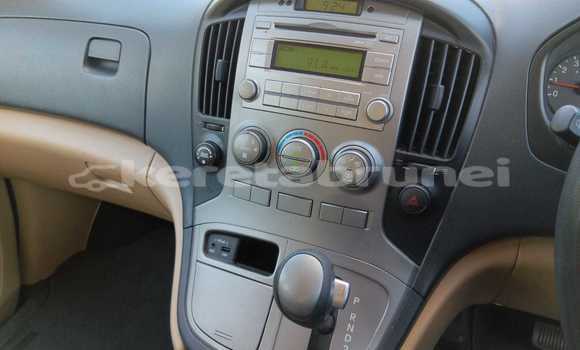 Buy Used Hyundai H1 Brown Car in Bandar Seri Begawan in Brunei-Muara Buy Used Hyundai H1 Brown Car in Bandar Seri Begawan in Brunei-Muara