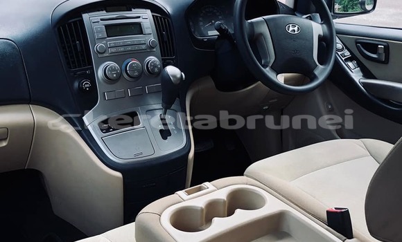Buy Used Hyundai H1 White Car in Bandar Seri Begawan in Brunei-Muara Buy Used Hyundai H1 White Car in Bandar Seri Begawan in Brunei-Muara