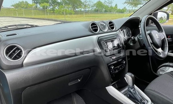 Buy Used Suzuki Vitara Green Car in Bandar Seri Begawan in Brunei-Muara Buy Used Suzuki Vitara Green Car in Bandar Seri Begawan in Brunei-Muara