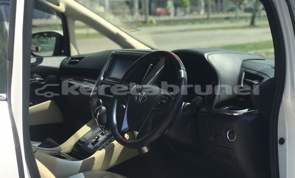 Buy Used Toyota Alphard White Car in Bandar Seri Begawan in Brunei-Muara Buy Used Toyota Alphard White Car in Bandar Seri Begawan in Brunei-Muara
