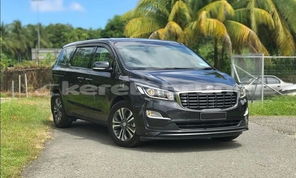 Buy Used Kia Carnival Black Car in Bandar Seri Begawan in Brunei-Muara Buy Used Kia Carnival Black Car in Bandar Seri Begawan in Brunei-Muara