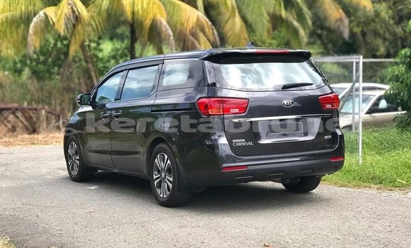 Buy Used Kia Carnival Black Car in Bandar Seri Begawan in Brunei-Muara Buy Used Kia Carnival Black Car in Bandar Seri Begawan in Brunei-Muara