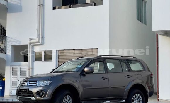 Buy Used Mitsubishi Pajero Other Car in Bandar Seri Begawan in Brunei-Muara Buy Used Mitsubishi Pajero Other Car in Bandar Seri Begawan in Brunei-Muara