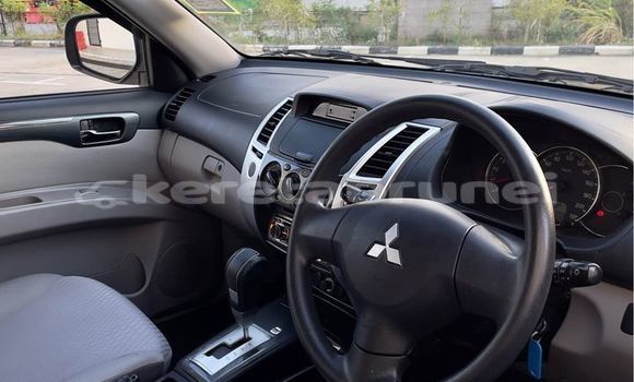 Buy Used Mitsubishi Pajero Other Car in Bandar Seri Begawan in Brunei-Muara Buy Used Mitsubishi Pajero Other Car in Bandar Seri Begawan in Brunei-Muara