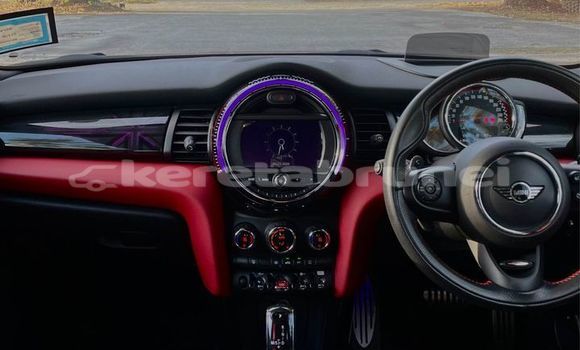 Buy Used MINI Cooper White Car in Bandar Seri Begawan in Brunei-Muara Buy Used MINI Cooper White Car in Bandar Seri Begawan in Brunei-Muara