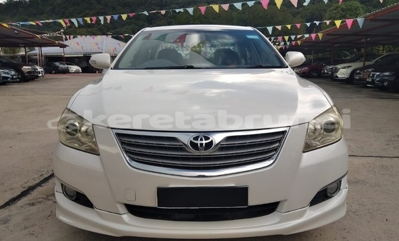 Buy Used Toyota Camry White Car in Bandar Seri Begawan in Brunei-Muara Buy Used Toyota Camry White Car in Bandar Seri Begawan in Brunei-Muara
